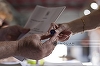 Un nou tur de scrutin va fi organizat într-o comună din Timiş, candidaţii PSD şi PNL având acelaşi număr de voturi
