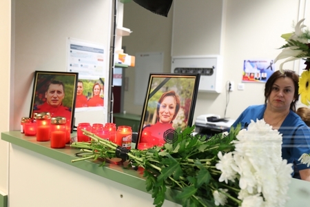 Guvernul a aprobat ajutoare pentru familiile medicului şi asistentului medical, morţi în accidentul din Moldova