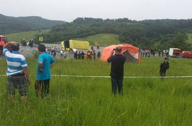Accidentul de autocar, încadrat ca accident colectiv de muncă de traseu şi cercetat de Inspecţia Muncii împreună cu ITM Braşov 