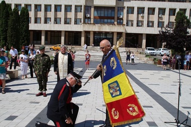 Secretarul de stat Raed Arafat a înmânat drapelul de luptă Inspectoratului pentru Situaţii de Urgenţă Harghita