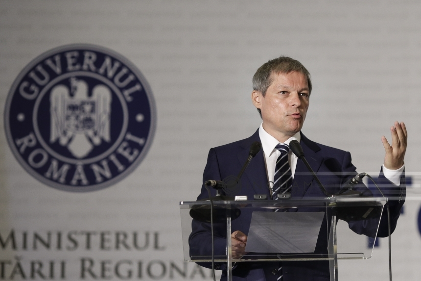 Cioloş: Acum ne lovim de disfuncţionalităţi în relaţia dintre administraţia centrală şi administraţia publică locală