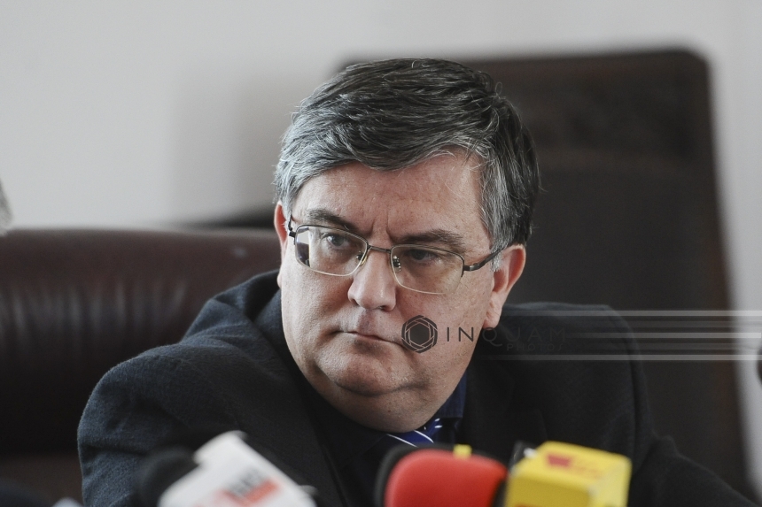 BIOGRAFIE: Mircea Dumitru, propus ministru al Educaţiei, este rectorul în mandatul căruia Universitatea Bucureşti a constatat plagiatul lui Victor Ponta