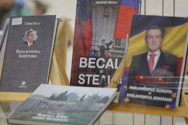 Inquam Photos publică o colecţie de fotografii despre cărţile scrise în penitenciar