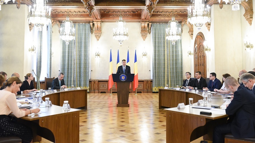 Preşedinţia organizează luni, la Braşov, a treia dezbatere din programul "România educată"