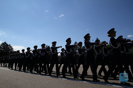 Aproximativ 400 de studenţi ai Academiei de Poliţie au devenit ofiţeri, majoritatea vor lucra în MAI, care are un deficit de 18.000 de posturi