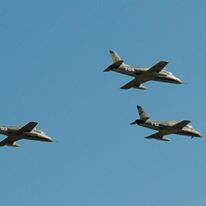 Ziua Aviaţiei, sărbătorită în centrul Capitalei, cu zboruri demonstrative şi ceremonie militară 