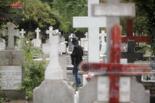 Criză de locuri de veci la Ploieşti, autorităţile investesc jumătate de milion de lei pentru extinderea unui cimitir
