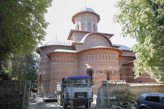 Pregătiri la Curte de Argeş pentru înmormântarea reginei Ana (Foto: Inquam Photos / George Călin)