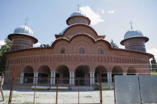 Pregătiri la Curte de Argeş pentru înmormântarea reginei Ana (Foto: Inquam Photos / George Călin)