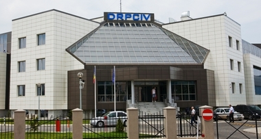 Proba teoretică pentru permisul de conducere poate fi susţinută de marţi, după remedierea defecţiunii în sistemul informatic al Direcţiei Permise şi Înmatriculare a Vehiculelor