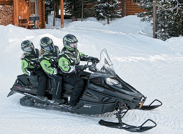 Ministerul Apărării cumpără ATV-uri şi snowmobile