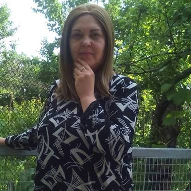 Femeia din Vaslui găsită moartă, cu buletinul în mână, sub clădirile dărâmate din Italia a fost adusă acasă, la locuinţa părinţilor