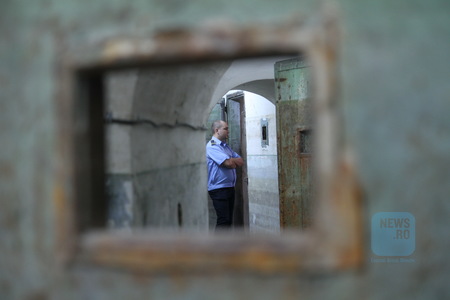 REPORTAJ - Fortul 13, închisoarea terorii: Dacă vrei să trăieşti, bagă paie sub haine