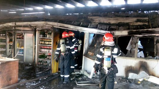 Incendiu la un restaurant din Târgul Vitan/Foto: ISU Bucureşti-Ilfov