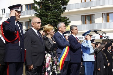 Arafat spune că se lucrează la întocmirea de programe pentru achiziţionarea de noi elicoptere pentru Poliţie şi ISU
