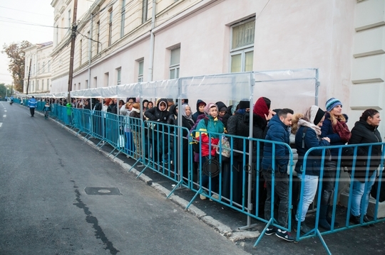 Scoaterea raclei cu moaştele Sf. Parascheva (Foto: Inquam Photos / Liviu Chirica)