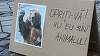 Sibiu: Aproximativ o sută de persoane protestează faţă de modul în care s-a intervenit în cazul ursului împuşcat: ”Opriţi-vă! Nu eu sunt animalul!”