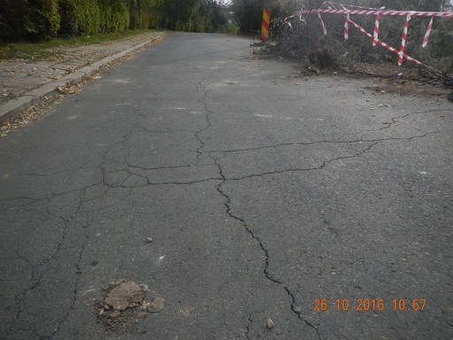 O porţiune dintr-o stradă din Eforie, unde se află gara, un hotel şi locuinţe, s-a surpat; Primăria cere sprijin autorităţilor - FOTO