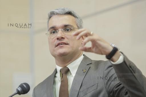 Ministrul Muncii: Noi dăm acum beneficii şi celor care au nevoie, dar şi unor oameni care stau şi lâncezesc şi sunt trântori în sistem