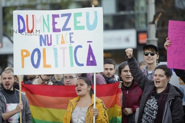 REPORTAJ - Marşul "Dumnezeu nu face politică”: "Iniţiativa Coaliţiei pentru familie nu are sens. Aşa ceva nu ar trebui să se întâmple într-un stat democratic, fiecare cu ciorba lui”