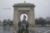 Repetiţii la Arcul de Triumf pentru parada de Ziua Naţională: Peste 3.000 de militari, 250 de vehicule militare şi 50 de aeronave. FOTO, VIDEO