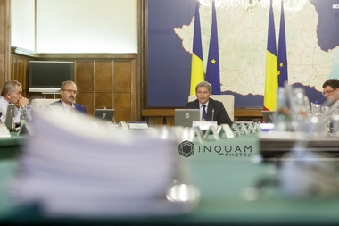Guvernul trimite Parlamentului noua lege a Consiliului Economic şi Social