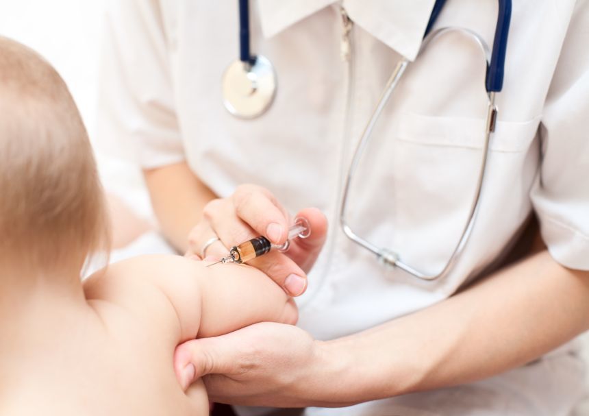 Ministerul Sănătăţii anunţă că încă pot fi aduse modificări la proiectul Legii vaccinării, care ar urma să fie finalizat în 10 zile