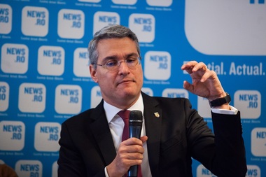 CONFERINŢA NEWS.RO: Ministrul Muncii - Noi încă ne raportăm la educaţie într-un mod individualist. Nu ne putem abţine să întrebăm copilul, când ia o notă, "dar ăla cum a luat 10?"