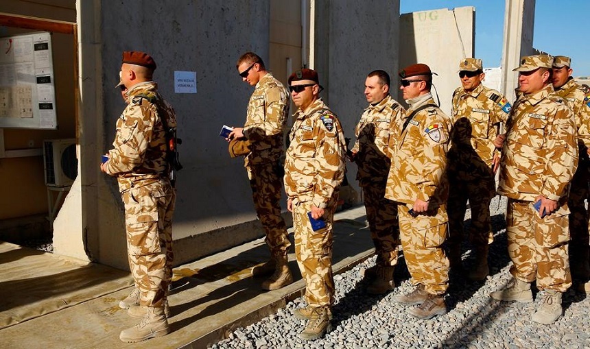 Secţii de votare au fost deschise la Kabul, Kandahar, Priştina şi Saraevo pentru militarii români aflaţi în misiune. VIDEO