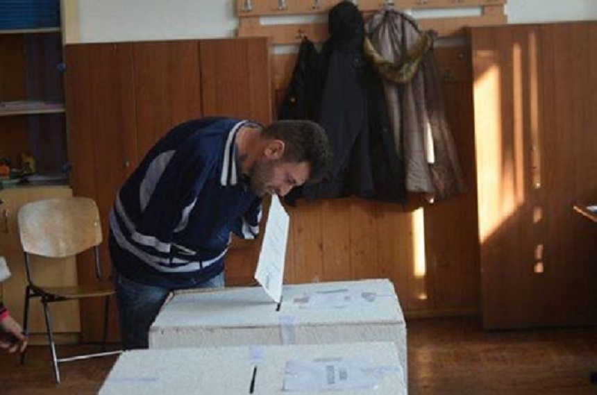 Un buzoian fără mâini a mers la vot: Nu mai aveam de gând să votez, însă am zis să mai încerc poate s-o schimba ceva şi pentru mine