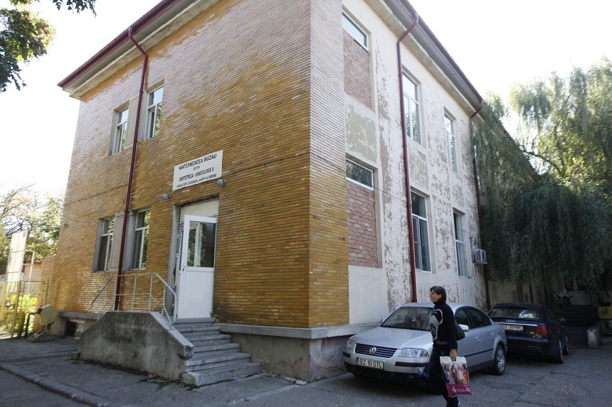Buzău: Clădirea fostei maternităţi va fi demolată, autorităţile au stabilit că nu sunt bani pentru renovarea clădirii