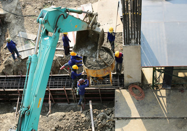 Rata de ocupare a populaţiei a urcat la 67,7% în trimestrul al treilea, dar rămâne încă departe de ţinta naţională pentru 2020