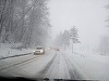 Galaţi: Maşini blocate în trafic din cauza viscolului; 11 austrieci sunt cazaţi la o primărie 