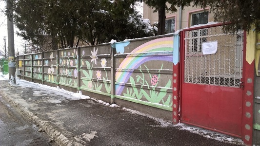 Cursurile vor fi reluate luni în toate şcolile din judeţul Prahova - FOTO