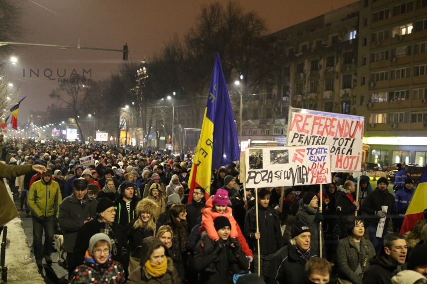 Noi proteste pe tema graţierii anunţate duminică în Bucureşti şi în alte cinci judeţe. Manifestanţii vor să meargă la Guvern, la Avocatul Poporului, la CNA şi la Ministerul Justiţiei