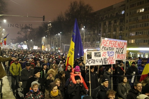 Proteste faţă de proiectele vizând graţierea şi modificarea codurilor penale, anunţate în Capitală şi în alte 19 oraşe din ţară, precum şi în diaspora