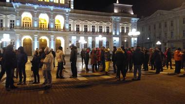 UPDATE Mii de oameni continuă să se adune în mai multe oraşe din ţară în semn de protest faţă de ultimele decizii ale Executivului - FOTO, VIDEO