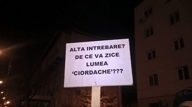 Numărul manifestanţilor de la Ploieşti a ajuns la 5.000. Unii au mers în coloană la DNA, alţii s-au adunat în centrul oraşului