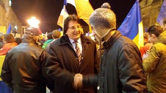 Primarul Timişoarei, apel către guvernanţi: Retrageţi şi proiectul de lege în care aţi transformat ordonanţa. Aproximativ 35.000 de oameni la protest