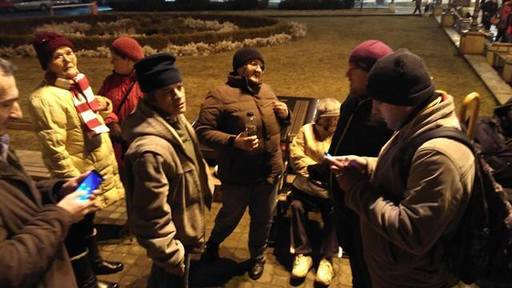 Arad: Schimb de replici între manifestanţi şi un grup de şapte pensionari susţinători ai Guvernului; aproximativ 500 de persoane au ieşit în stradă