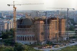 Sfântul Sinod al Bisericii Ortodoxe Române a aprobat organizarea "Marşului pentru viaţă", în sprijinul valorilor familiei creştine tradiţionale