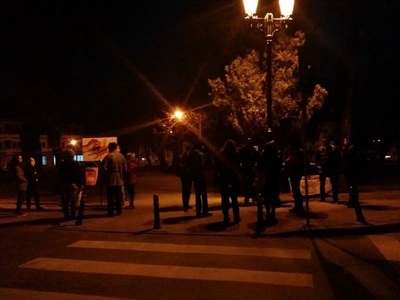 Câteva zeci de persoane au protestat şi la Iaşi, Galaţi şi Constanţa cerând demisia Guvernului