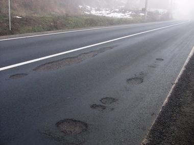 Administraţia Străzilor: Asfaltarea gropilor de pe şoselele din Capitală va începe în a doua jumătate a lunii martie 