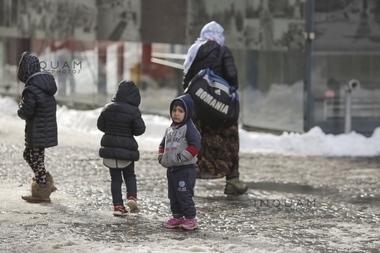 STUDIU: În mediul rural, unul din 10 copii merge la culcare flămând, iar 40 la sută dintre ei muncesc mai mult de două ore pe zi în gospodărie