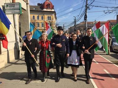 Aproximativ 600 de persoane la manifestaţiile organizate de Ziua Maghiarilor de Pretutindeni la Cluj-Napoca - FOTO