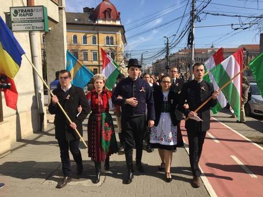 Aproximativ 600 de persoane la manifestaţiile organizate de Ziua Maghiarilor de Pretutindeni la Cluj-Napoca - FOTO