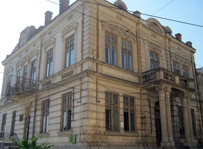 Proprietarul a două clădiri istorice din municipiul Constanţa, amendat cu 13.000 de lei pentru nerespectarea legii privind protejarea monumentelor