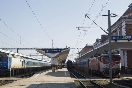 Circulaţia trenurilor a fost reluată în regionalele Bucureşti, Craiova, Cluj, Iaşi, Galaţi şi Constanţa, în alte două regionale continuă greva
