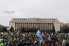 UPDATE - Aproximativ 3.000 de poliţişti au protestat în Capitală. Sindicaliştii, nemulţumiţi de rezultatul negocierilor cu ministrul Carmen Dan: "Au cerut îngăduinţă, dar nu este loc". Discuţiile cu Guvernul vor fi reluate luni  - FOTO, VIDEO