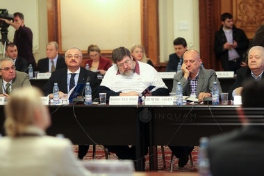 Sindicaliştii “Cartel Alfa” reclamă transformarea proiectului Legii salarizării în iniţiativă legislativă a PSD şi cer premierului demiterea miniştrilor Muncii şi Dialogului Social

